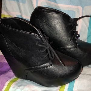 Black Wedge Heels Size 7